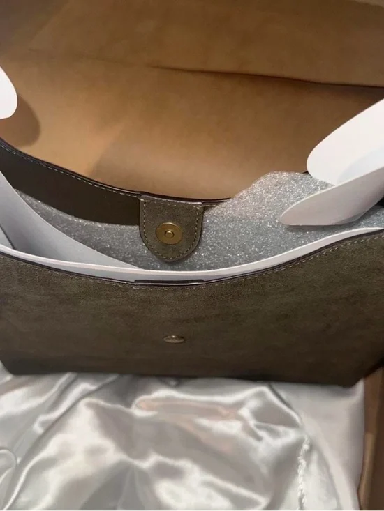 COACH Brand New - Olive Suede Shoulder Bag with Gold Logo - Picture 3 of 5